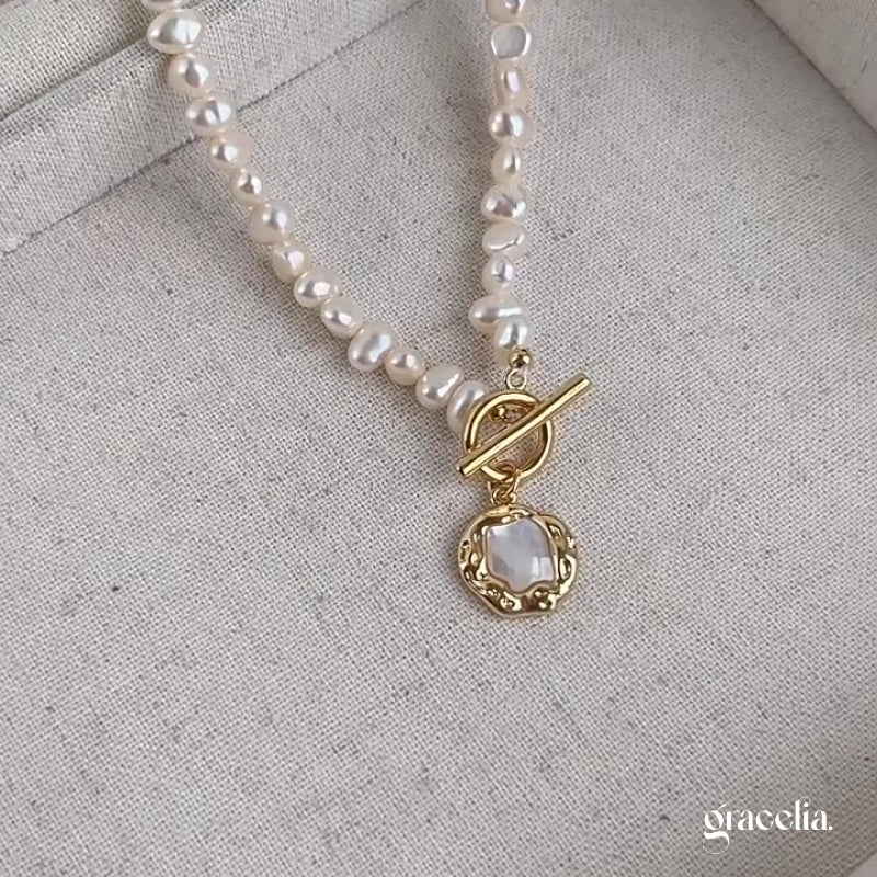 Unveiling the Aura Baroque Pearl Necklace: Prepare to be Dazzled! - Second Image
