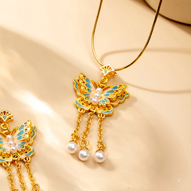 Summer Blowout! Get the Best Celestial Butterfly Teardrop Necklace at an Unbeatable Price.